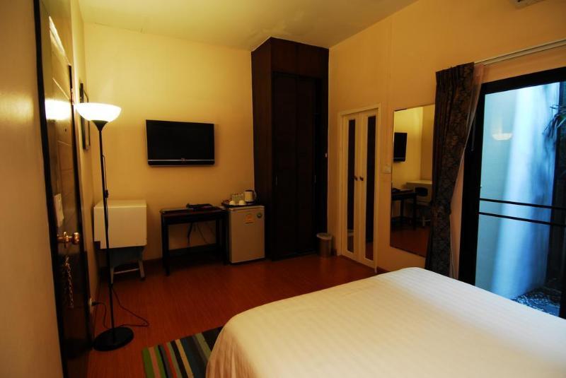 Coral Grand Place Бангкок Экстерьер фото